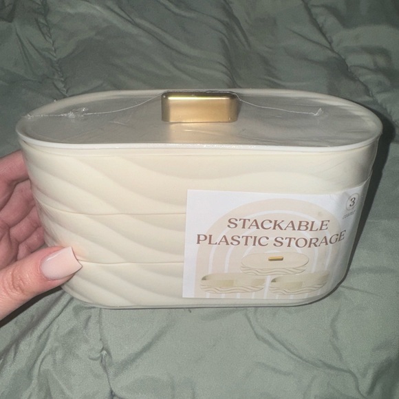 Stackable Storage - Picture 2 of 4